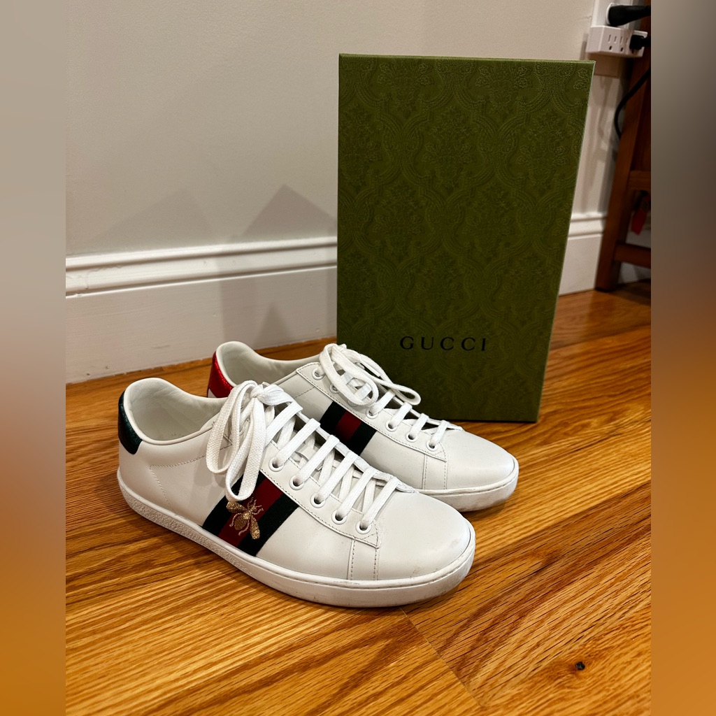 Women's Ace Sneaker With Bee Size 9us/39